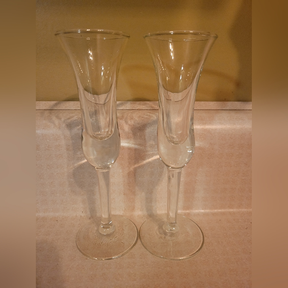 Set Of 2 Stemmed Tulip Glass Cordial 6" Tall